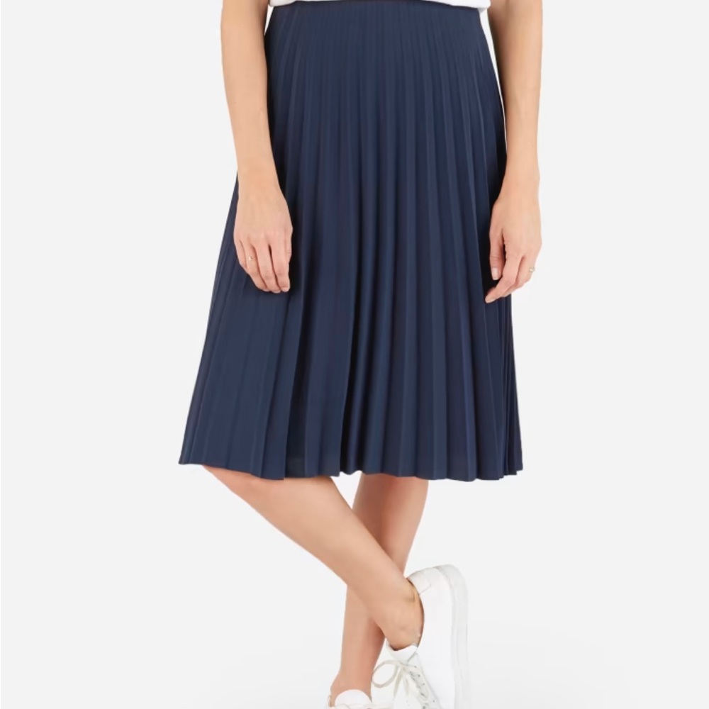 Everlane navy pleated skirt